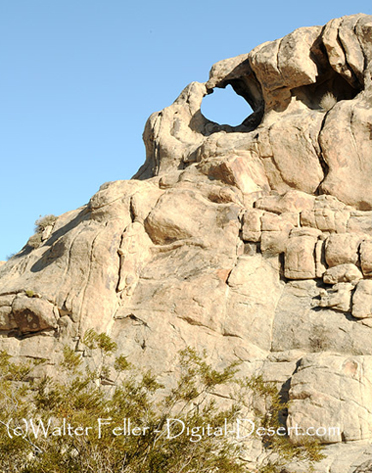 photo of arch rock formation in Cougar Buttes