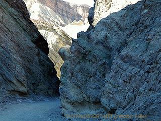 death valley, golden canyon