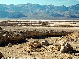 death valley, golden canyon