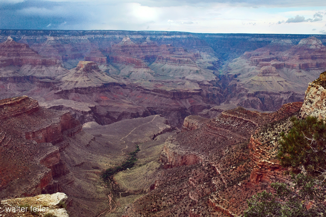 Photo of Grand Canyon from South rim of Grand Canyon near the village